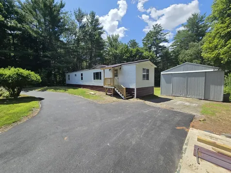 522 North Street Hermon ME 04401