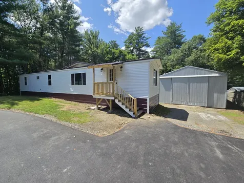 522 North Street Hermon ME 04401