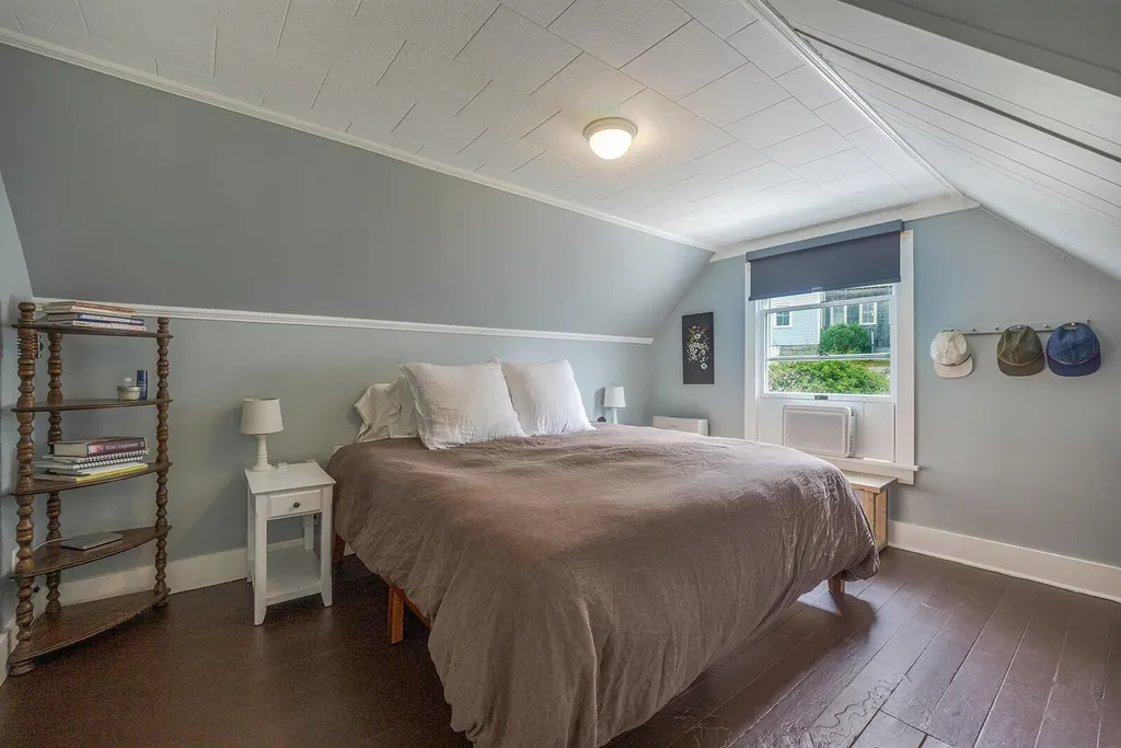 60 Main Street Stonington ME 04681