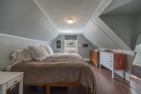 60 Main Street Stonington ME 04681