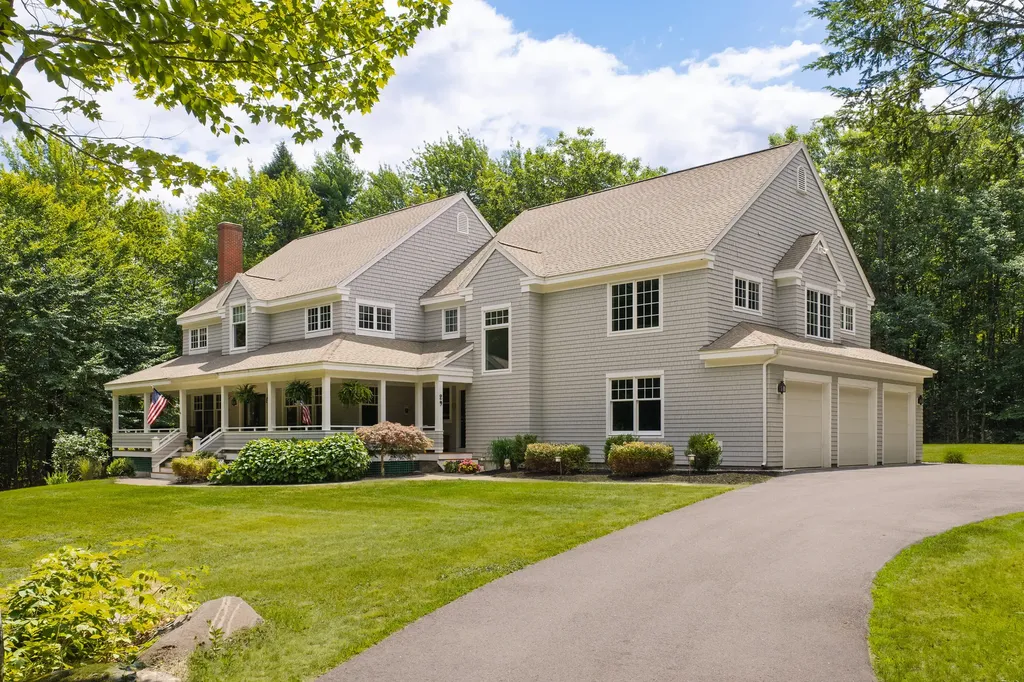 29 Blue Moon Drive North Yarmouth ME 04097