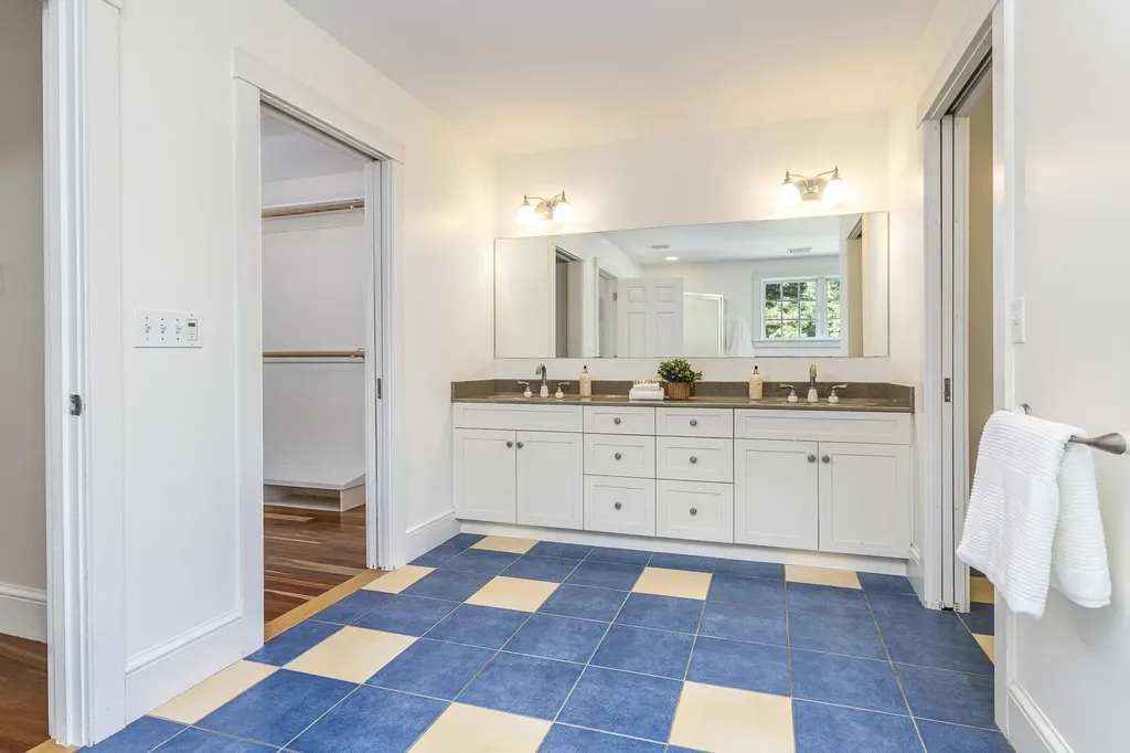 29 Blue Moon Drive North Yarmouth ME 04097