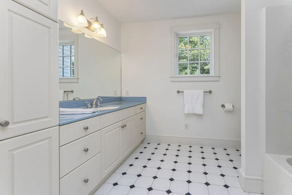 29 Blue Moon Drive North Yarmouth ME 04097