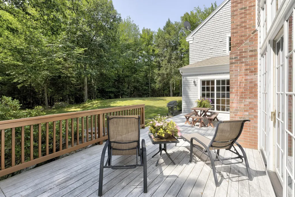 29 Blue Moon Drive North Yarmouth ME 04097