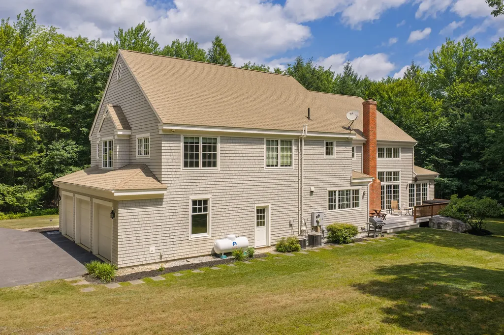 29 Blue Moon Drive North Yarmouth ME 04097