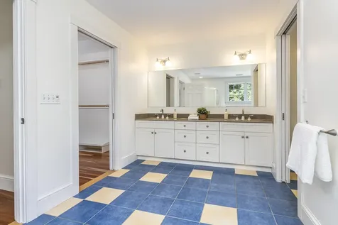 29 Blue Moon Drive North Yarmouth ME 04097