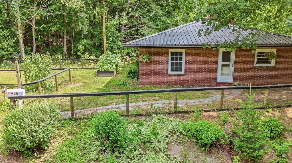 10 Hillcrest Road Livermore Falls ME 04254