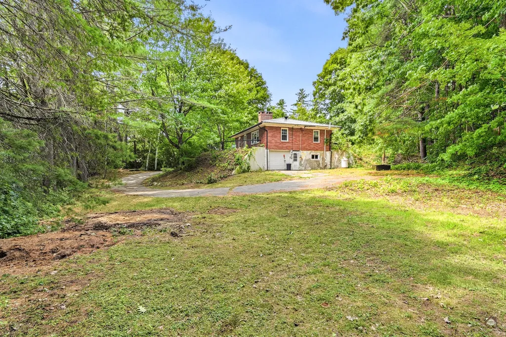 10 Hillcrest Road Livermore Falls ME 04254
