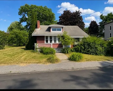 37 Acadia Avenue Lewiston ME 04240