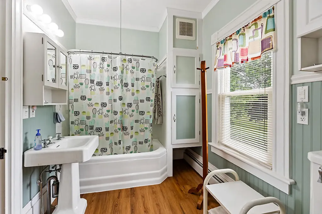31 Hussey Road Albion ME 04910