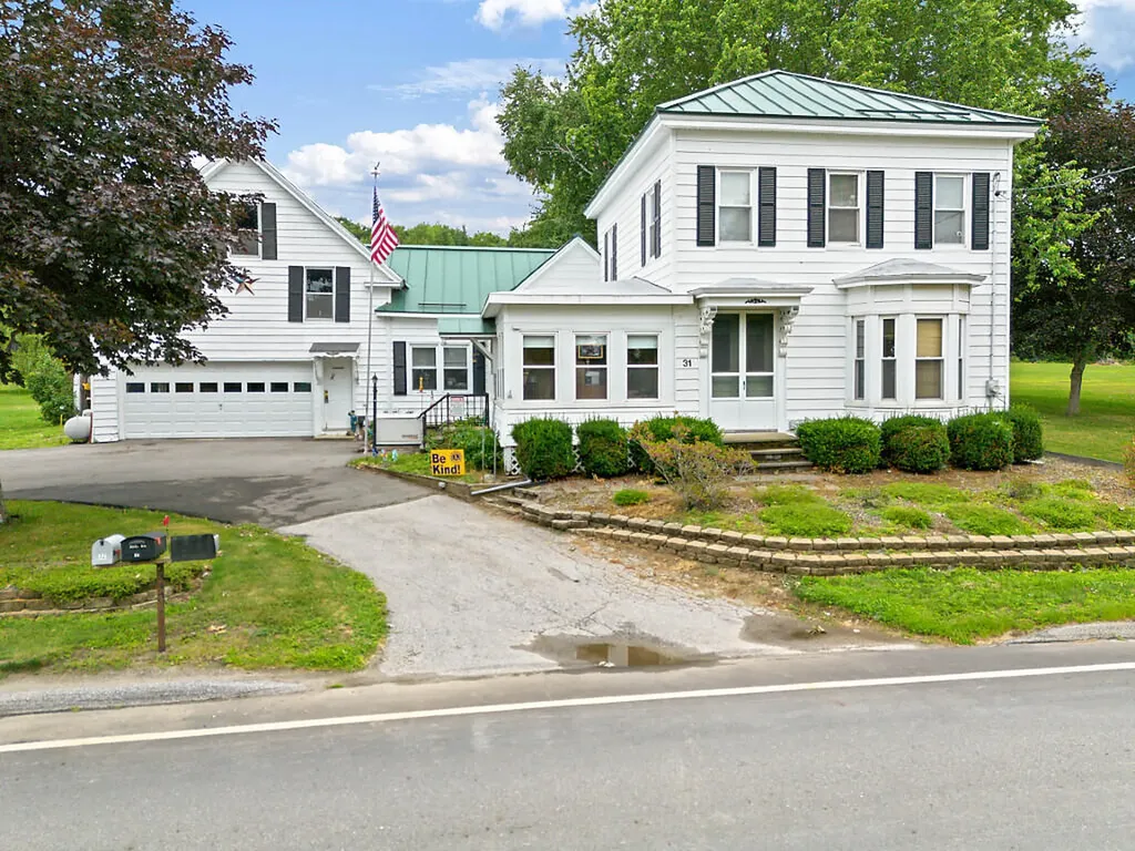 31 Hussey Road Albion ME 04910
