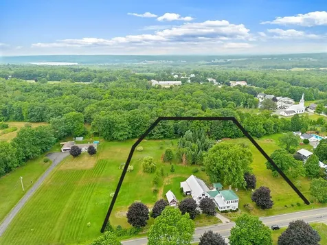 31 Hussey Road Albion ME 04910