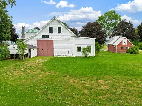 31 Hussey Road Albion ME 04910