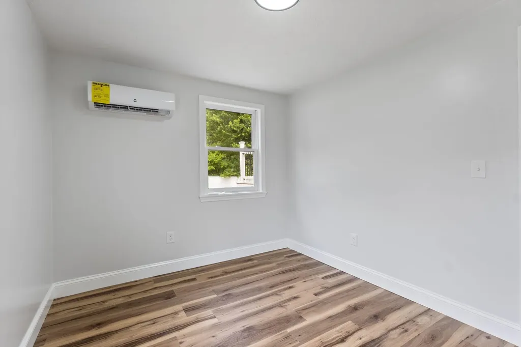16 Boundary Way Kennebunk ME 04043