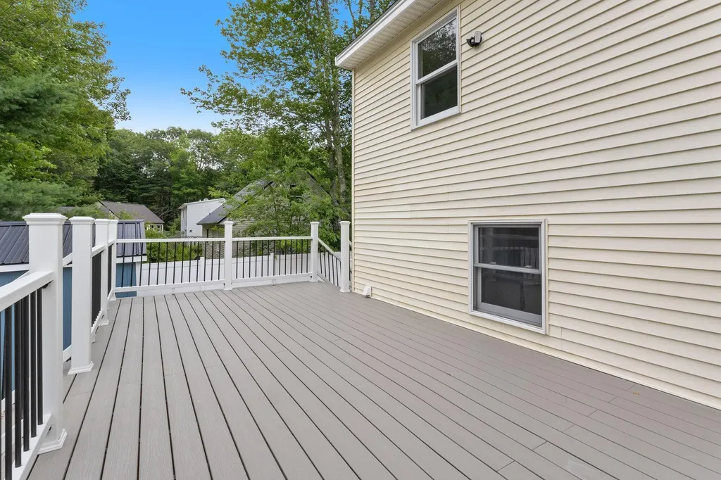 16 Boundary Way Kennebunk ME 04043