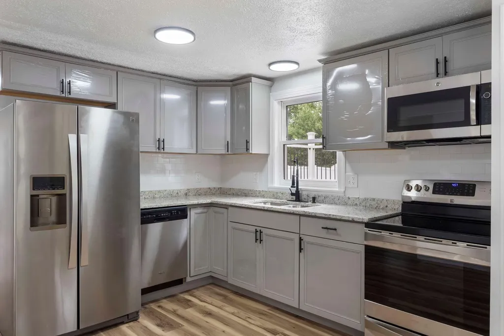 16 Boundary Way Kennebunk ME 04043