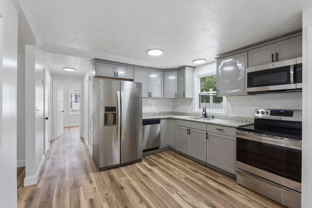 16 Boundary Way Kennebunk ME 04043