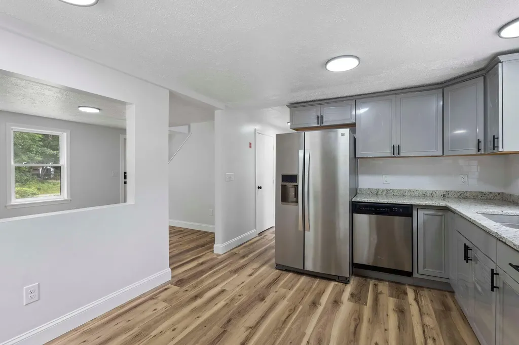 16 Boundary Way Kennebunk ME 04043