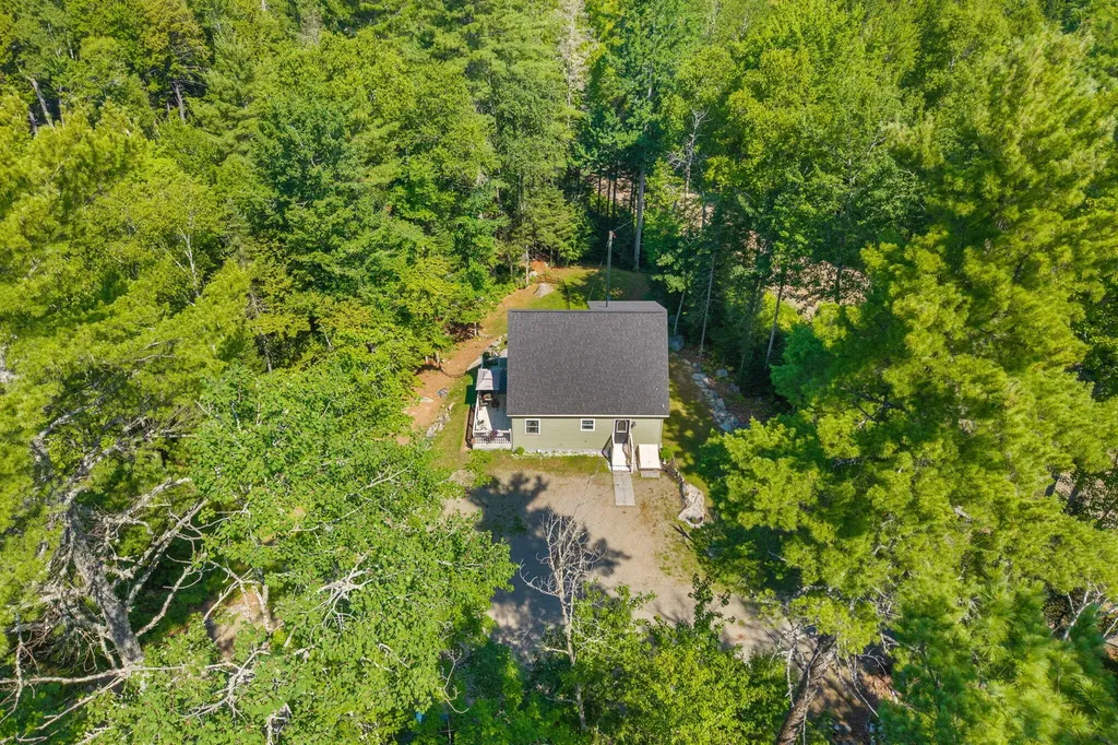 291 White Point Estates Road Lincoln ME 04457