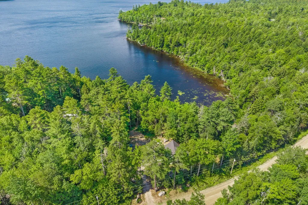 291 White Point Estates Road Lincoln ME 04457