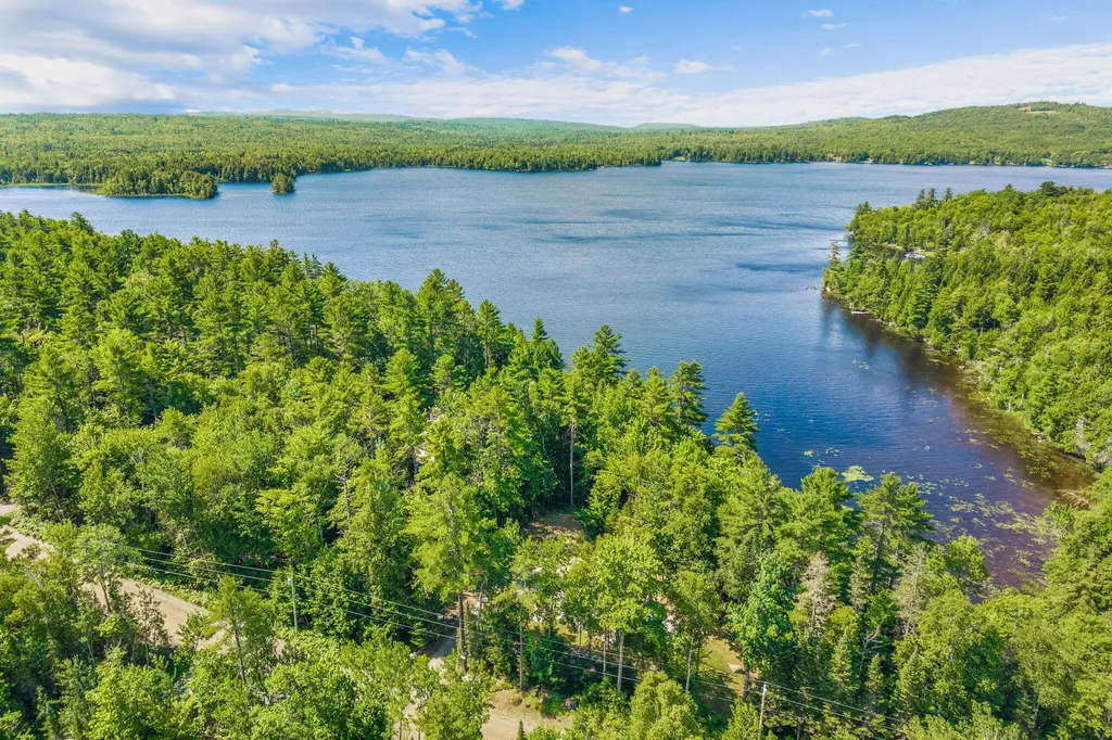 291 White Point Estates Road Lincoln ME 04457