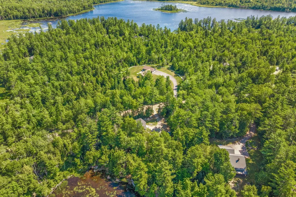 291 White Point Estates Road Lincoln ME 04457
