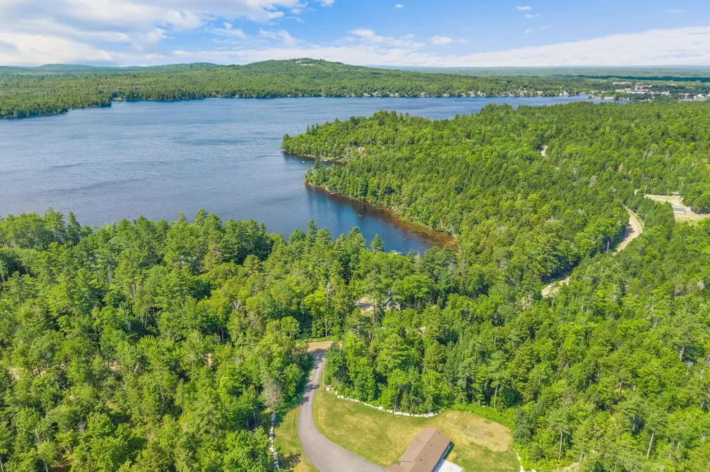 291 White Point Estates Road Lincoln ME 04457