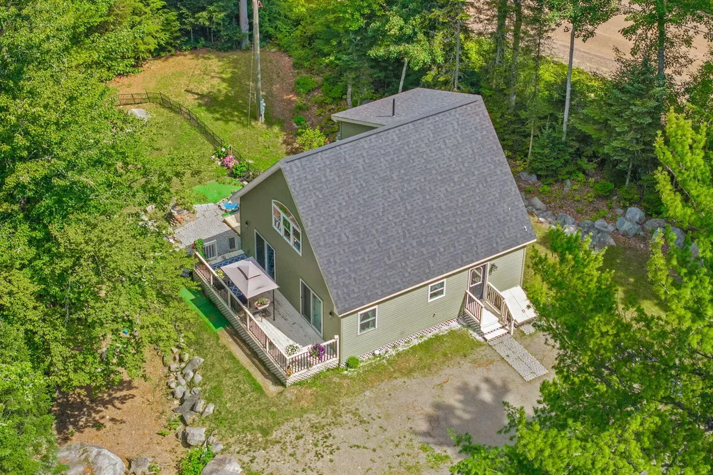 291 White Point Estates Road Lincoln ME 04457
