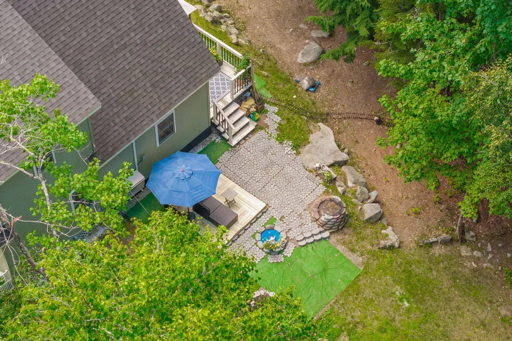 291 White Point Estates Road Lincoln ME 04457