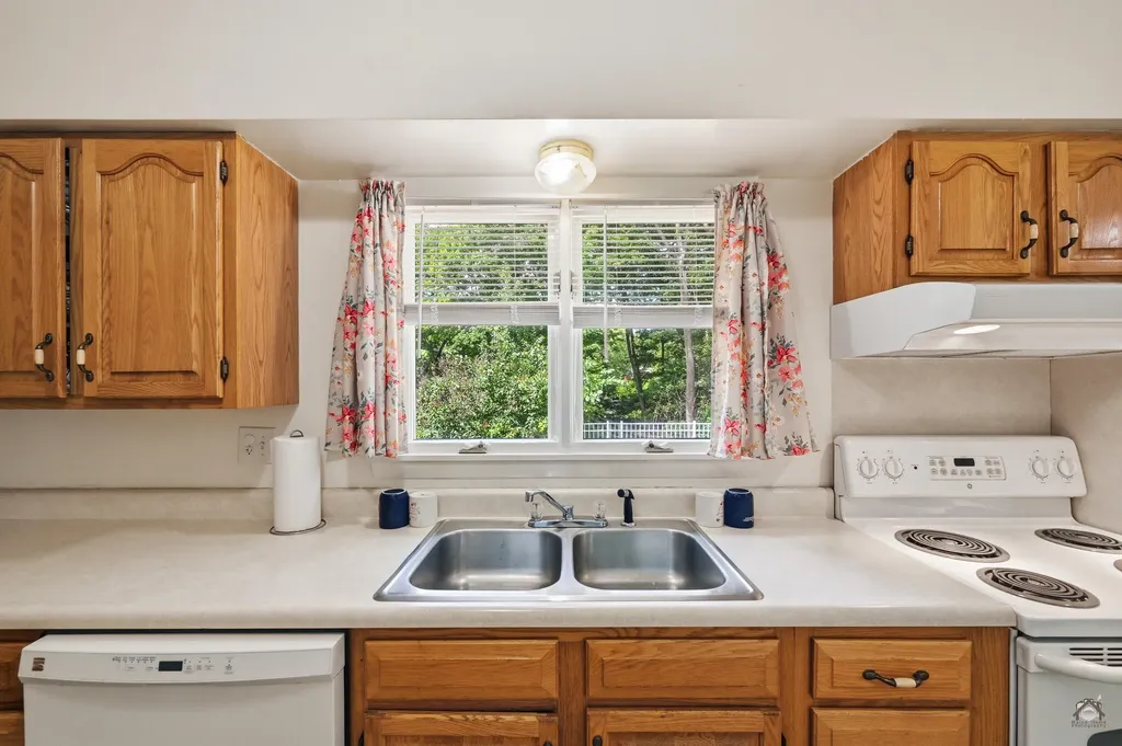 19 Richardson Street Bath ME 04530