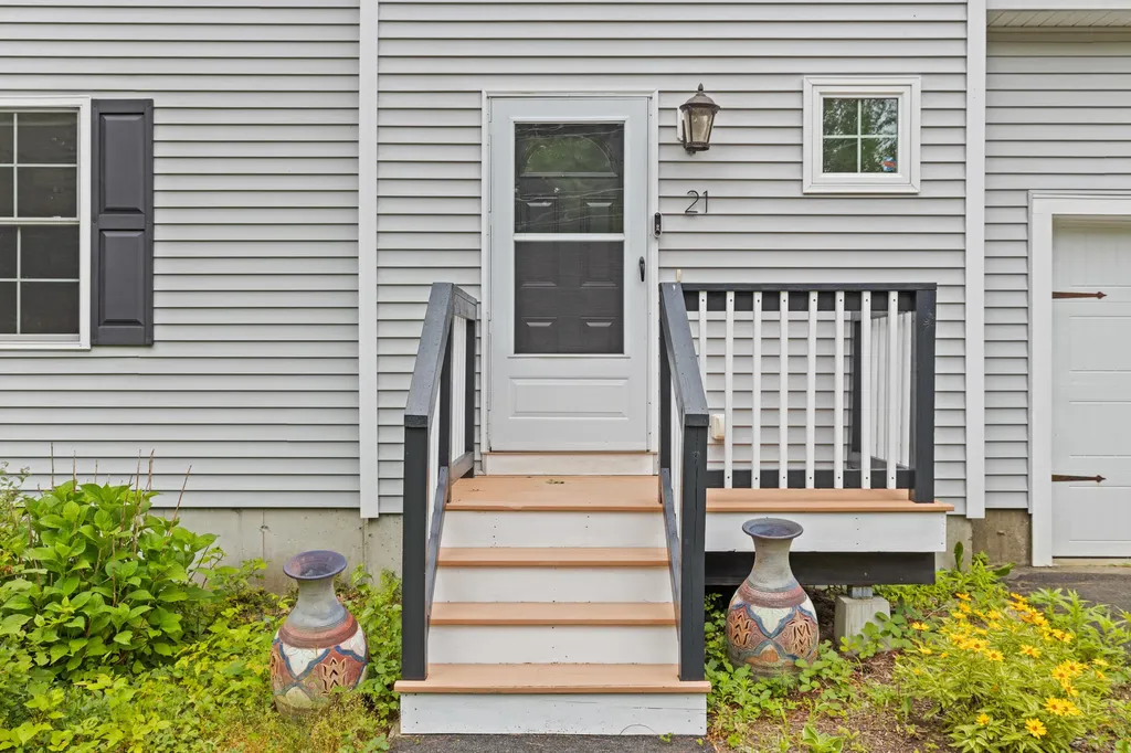 21 Blanchard Road Lebanon ME 04027