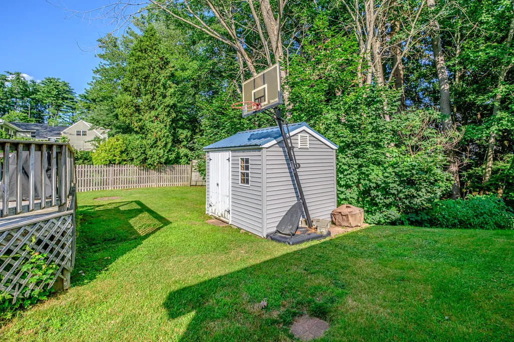 20 Ludlow Terrace Portland ME 04102