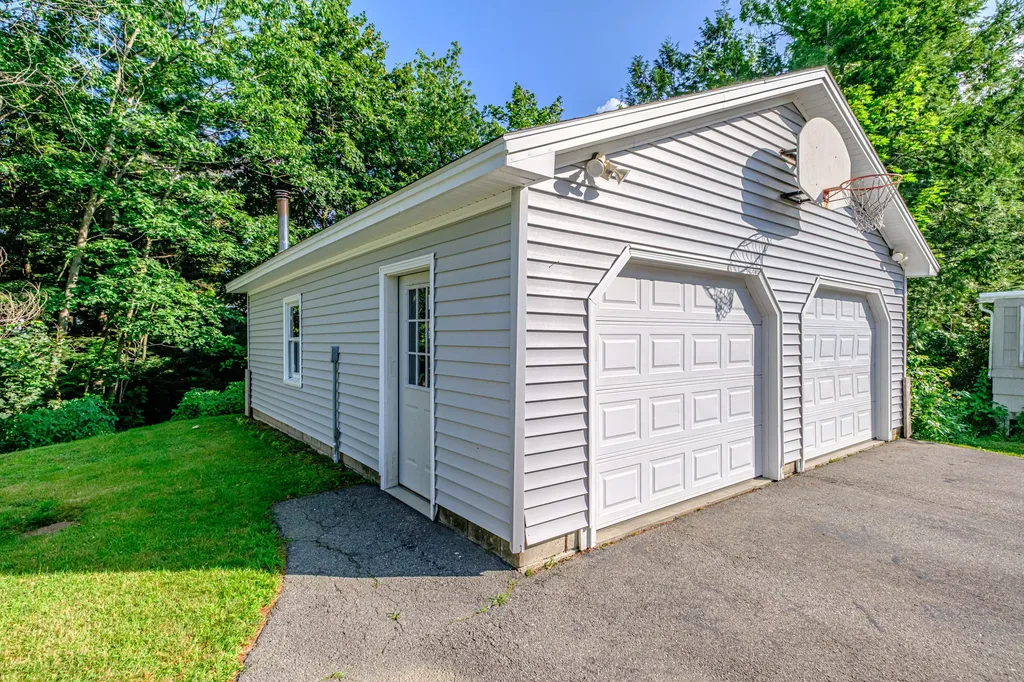 20 Ludlow Terrace Portland ME 04102