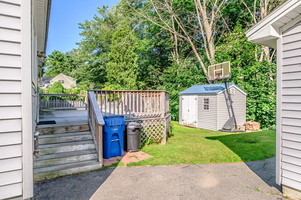 20 Ludlow Terrace Portland ME 04102