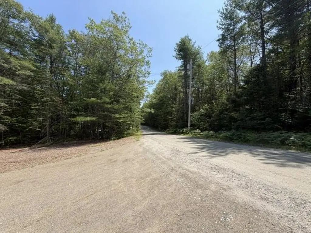 17 Bay Woods Road Bristol ME 04539