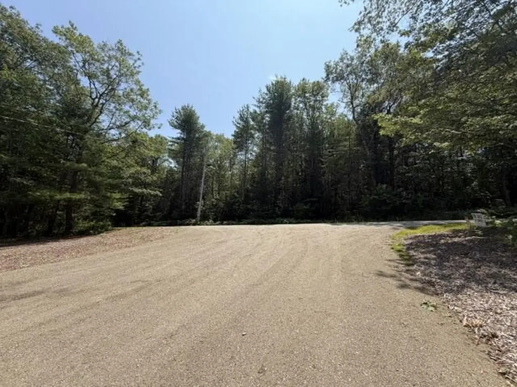 17 Bay Woods Road Bristol ME 04539
