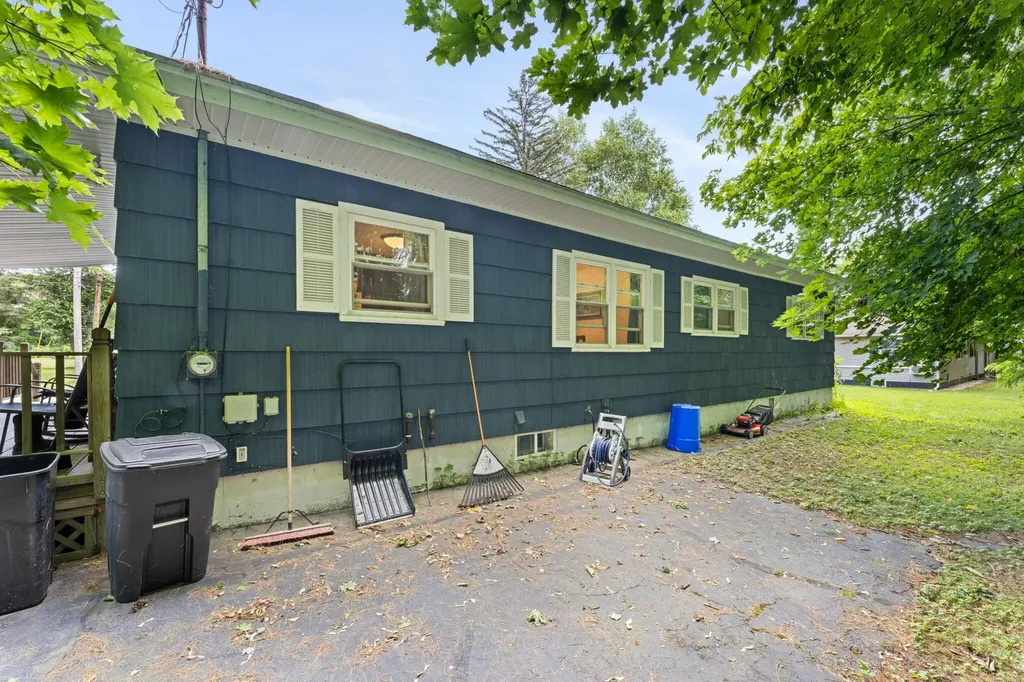 11 Arbor Drive Veazie ME 04401