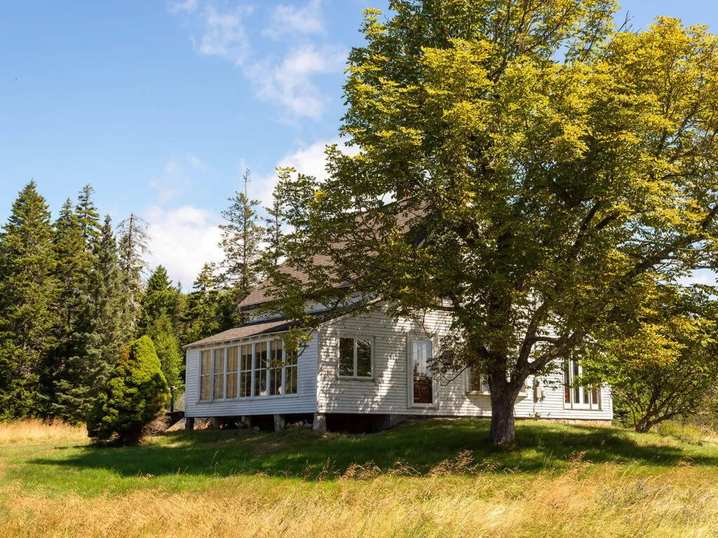 60 Pequot Road Vinalhaven ME 04863