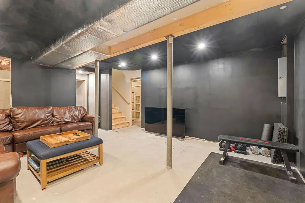 42 Dc Drive Eliot ME 03903