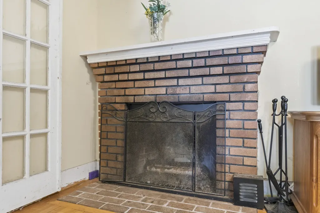 28 Davenport Street Augusta ME 04330