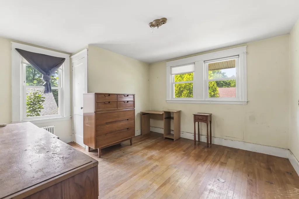 28 Davenport Street Augusta ME 04330