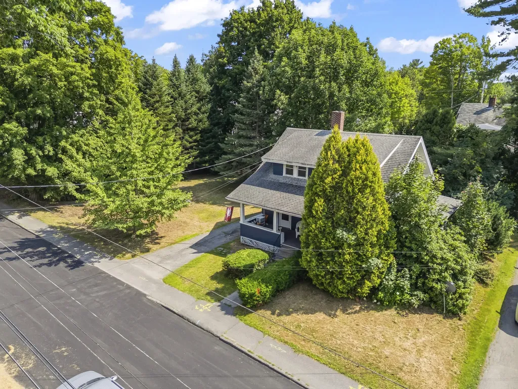 28 Davenport Street Augusta ME 04330