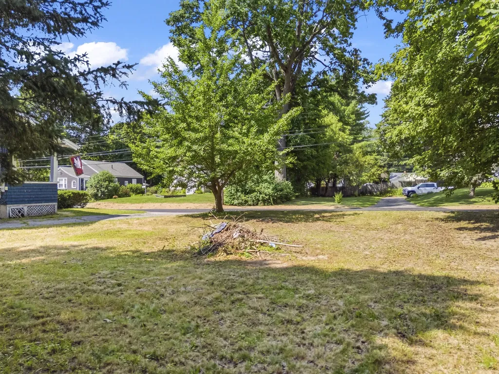 28 Davenport Street Augusta ME 04330