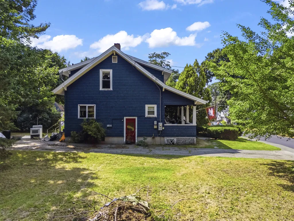 28 Davenport Street Augusta ME 04330