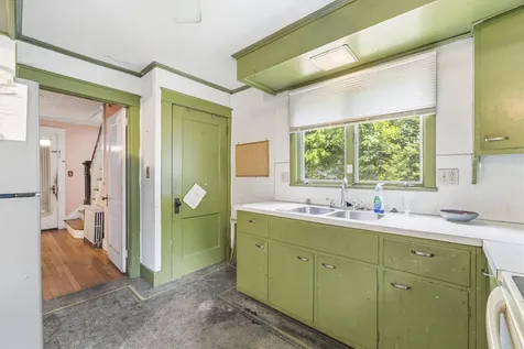 28 Davenport Street Augusta ME 04330