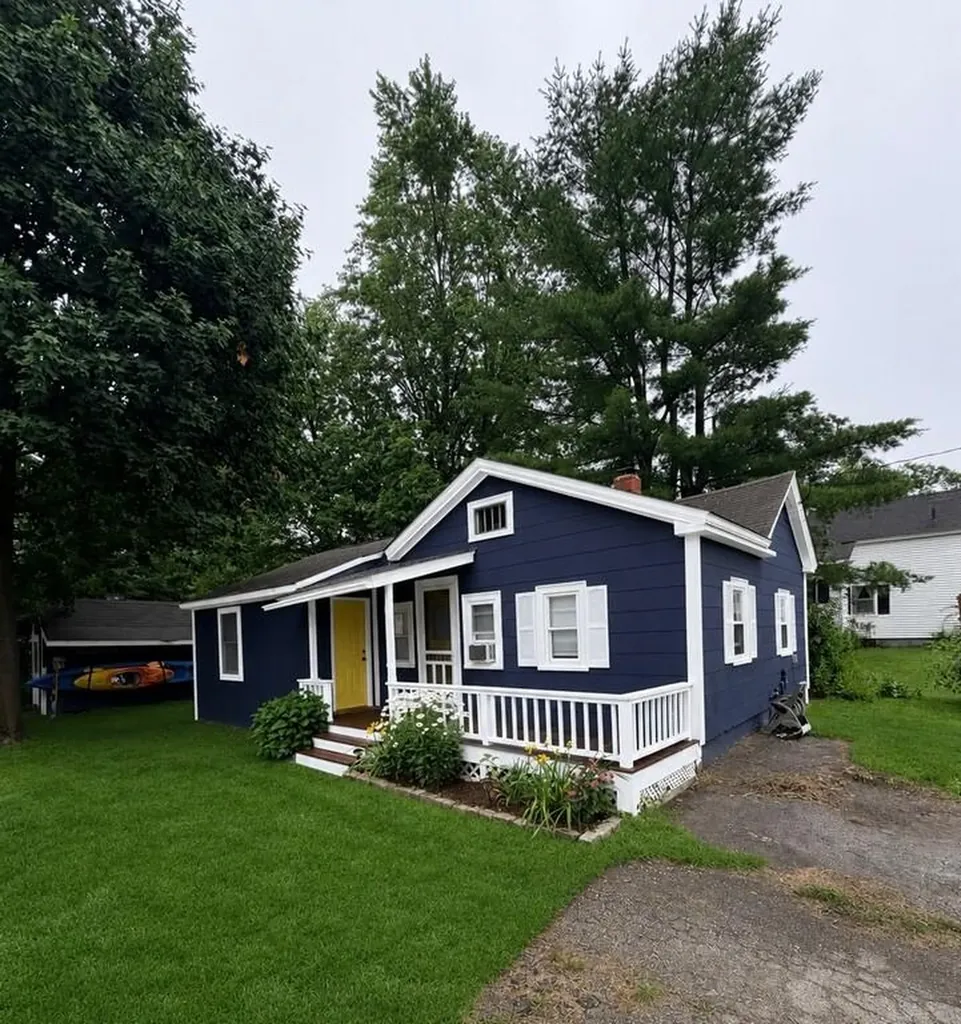 10 Douglas Street Lisbon ME 04252
