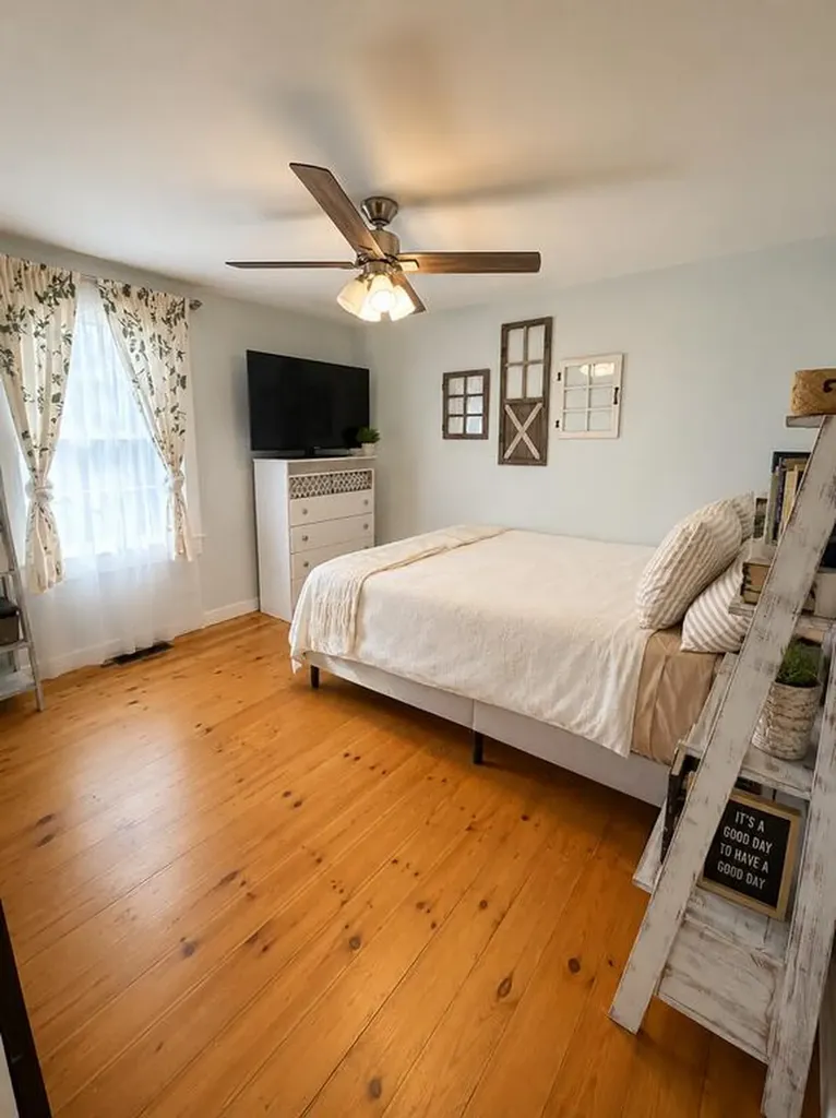 10 Douglas Street Lisbon ME 04252