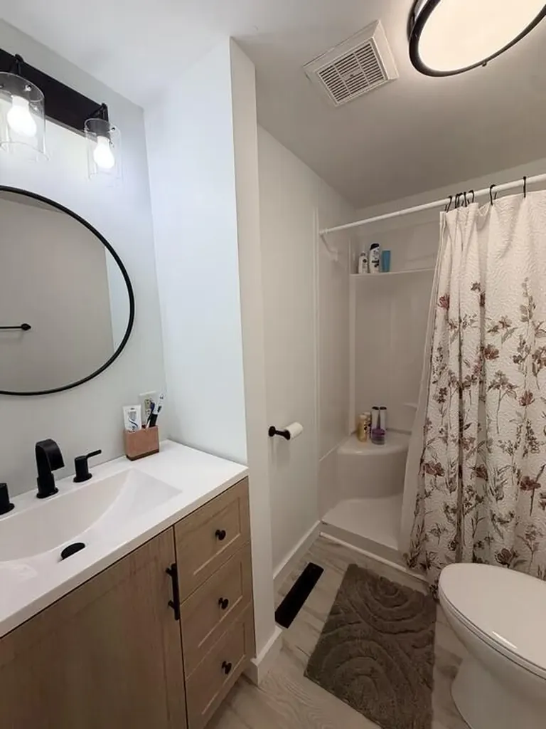 10 Douglas Street Lisbon ME 04252