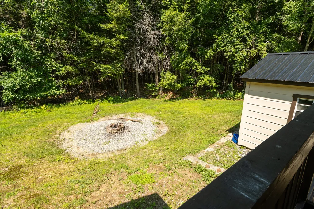 172 Turkey Lane Winthrop ME 04364