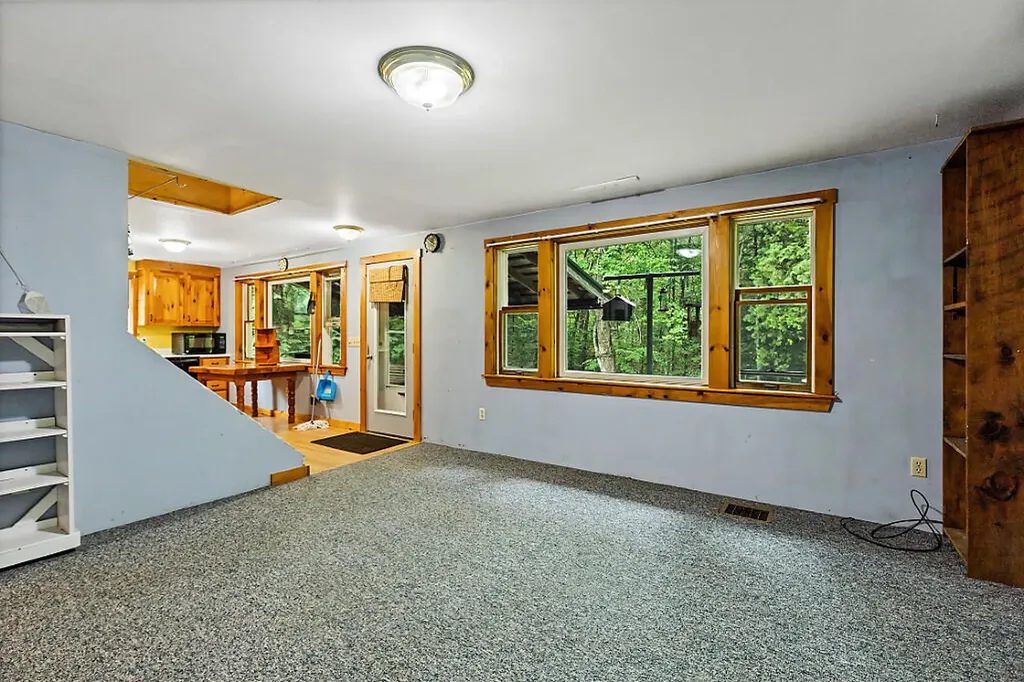 15 Cousins Road Albion ME 04910